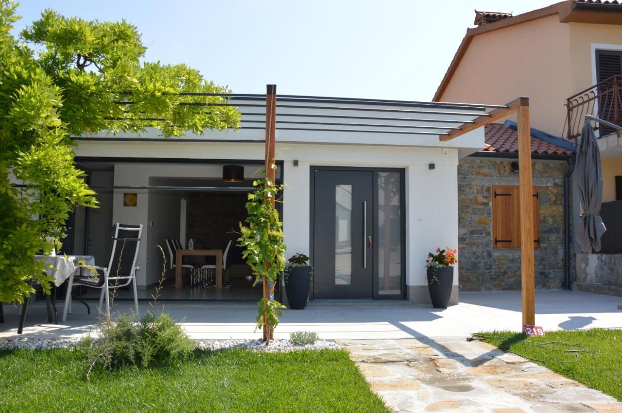 Casa Miranda - Family Comfort In A Quiet Area, Near The Sea, With Bbq And Free Parking Zgornje Skofije Zewnętrze zdjęcie